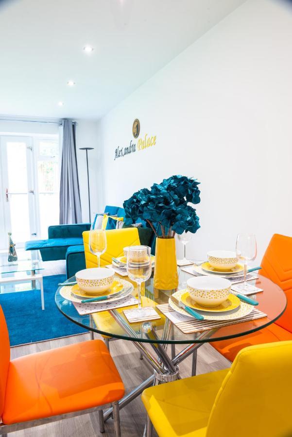 The 'Pinky' - Beautiful 1 Bed Apartment In Hatfield - Free Parking - Near Uni & Business Park - Big Savings On Long Stays Eksteriør billede