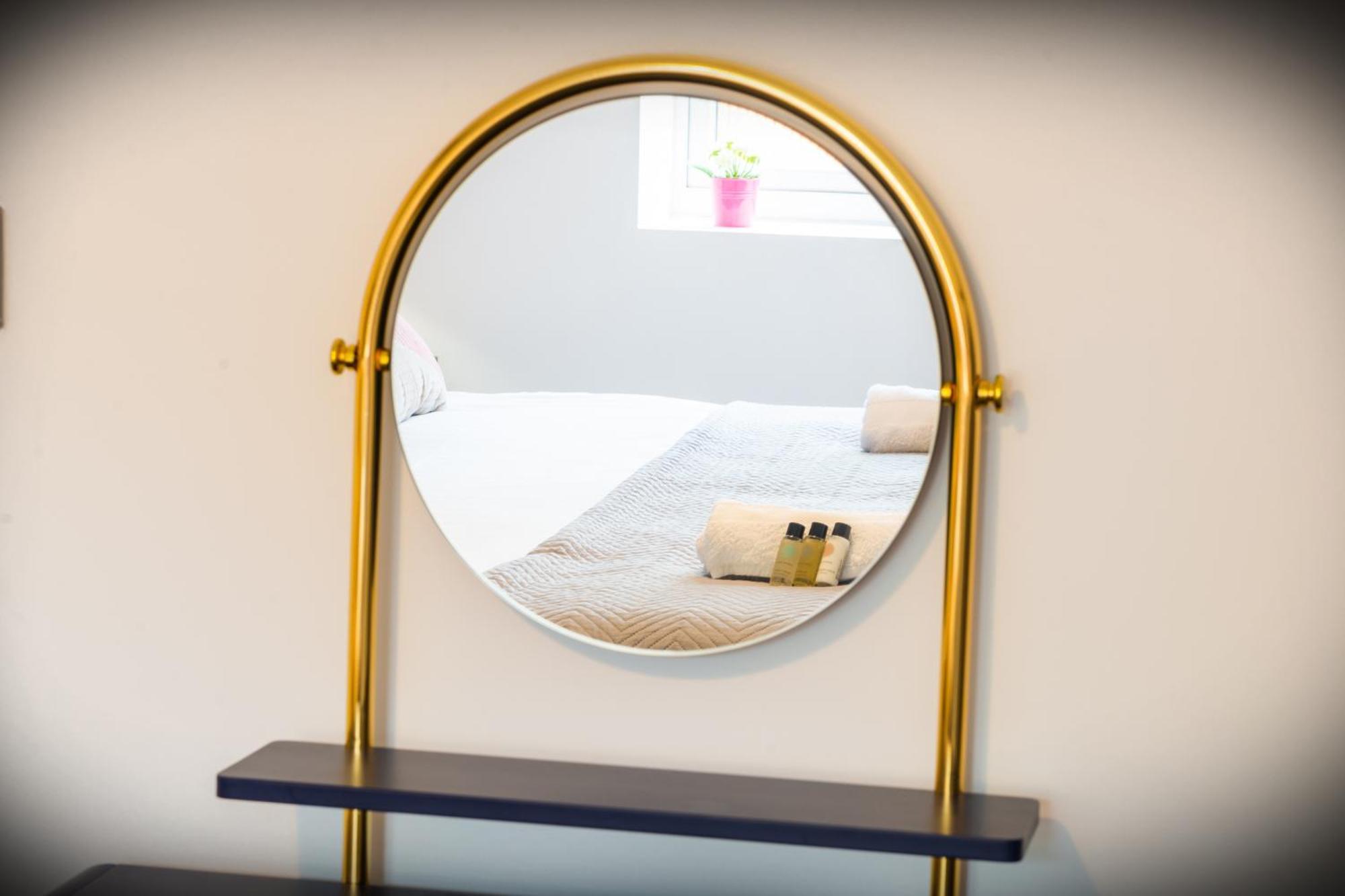 The 'Pinky' - Beautiful 1 Bed Apartment In Hatfield - Free Parking - Near Uni & Business Park - Big Savings On Long Stays Eksteriør billede